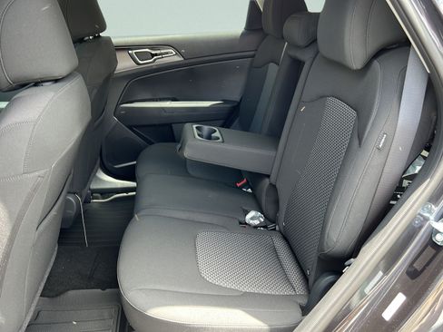 New 2026 Kia Sportage LX FWD image 11