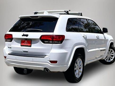 Used 2019 Jeep Grand Cherokee Altitude AWD/4WD image 5