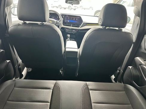 Used 2024 Chevrolet Trax LT FWD image 20