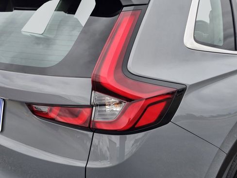 Certified 2023 Honda CR-V LX image 9