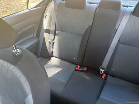Used 2025 Nissan Versa SV FWD image 39