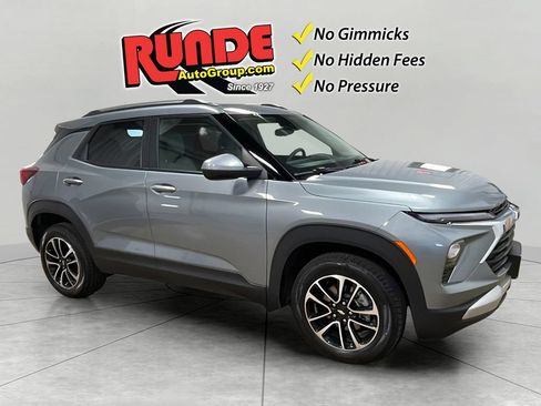 Used 2024 Chevrolet TrailBlazer LT w/ LT Cold Weather Package AWD/4WD image 8