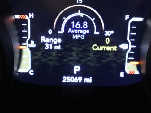 Used 2025 Jeep Wrangler Unlimited Sahara AWD/4WD image 29