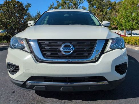 Used 2019 Nissan Pathfinder S image 9