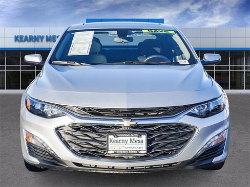 Used 2022 Chevrolet Malibu LT image 2