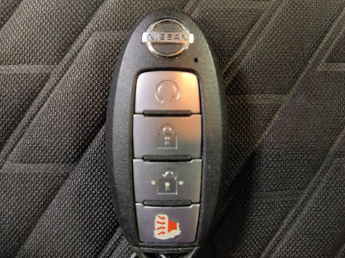 Used 2021 Nissan Kicks SV FWD image 32