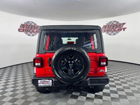 Used 2018 Jeep Wrangler Unlimited Sport image 6
