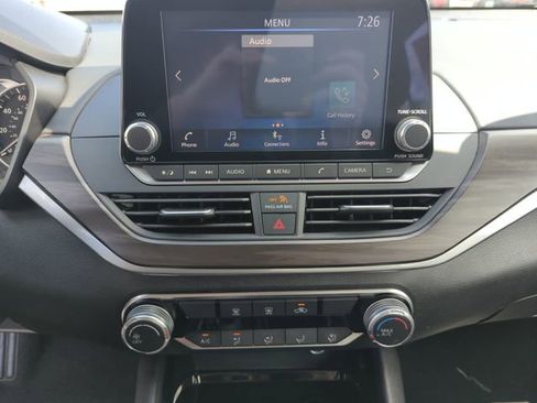 Certified 2024 Nissan Altima 2.5 SV FWD image 37