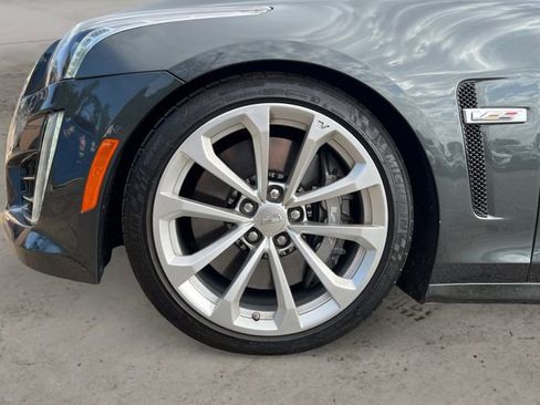 Used 2016 Cadillac CTS V w/ Luxury Package RWD image 15