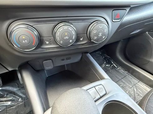 Used 2024 Chevrolet Trax RS w/ Driver Confidence Package FWD image 27