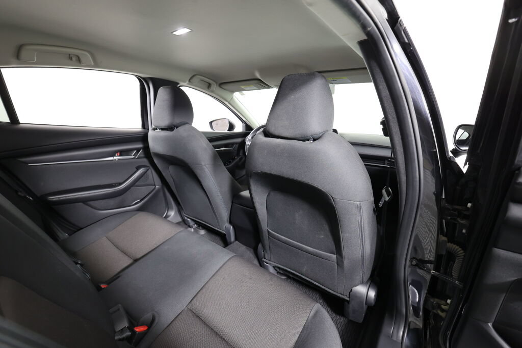 Used 2022 MAZDA MAZDA3 s FWD image 19