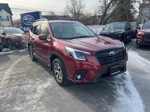 Certified 2023 Subaru Forester Premium image 7