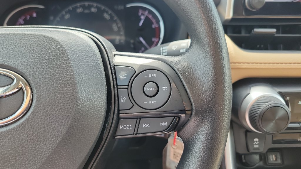 Certified 2024 Toyota RAV4 LE FWD image 21