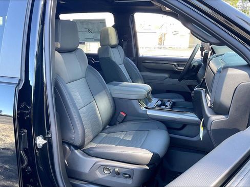 New 2026 Chevrolet Silverado 2500 ZR2 AWD/4WD image 29