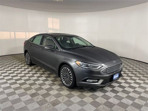 Used 2018 Ford Fusion Titanium image 16