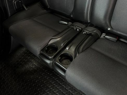 Used 2005 Honda Element EX image 26