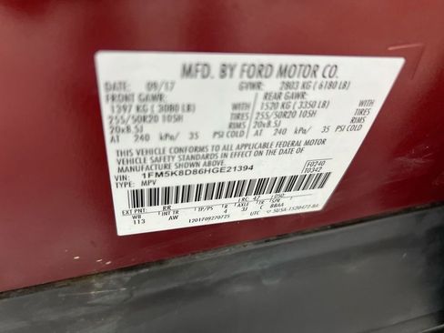 Used 2017 Ford Explorer XLT w/ Equipment Group 202A AWD/4WD image 29