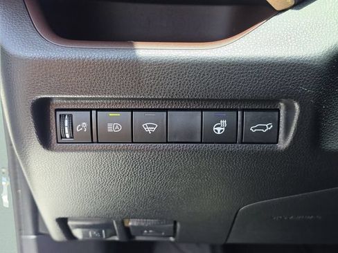 Used 2019 Toyota RAV4 Limited w/ Cold Weather Package AWD/4WD image 40