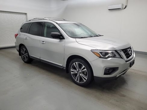 Used 2017 Nissan Pathfinder Platinum AWD/4WD image 11