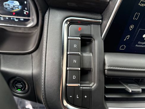 Used 2024 GMC Yukon SLE w/ Gmc Pro Safety Plus Package image 24