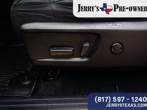 Used 2021 Toyota Tundra SR5 w/ Trail Edition AWD/4WD image 18