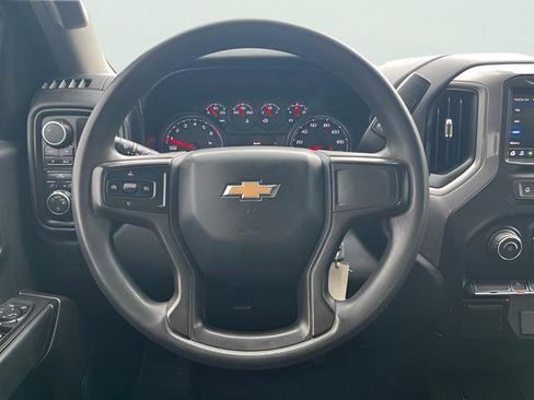 Used 2020 Chevrolet Silverado 1500 Custom w/ Custom Convenience Package AWD/4WD image 16