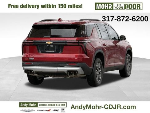 Used 2024 Chevrolet Traverse LT w/ Enhanced Driving Package image 7