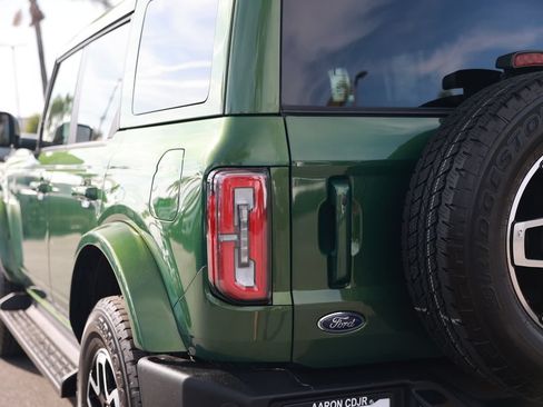 Used 2025 Ford Bronco Outer Banks AWD/4WD image 13