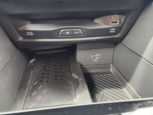 New 2026 Chrysler Pacifica Pinnacle FWD image 25