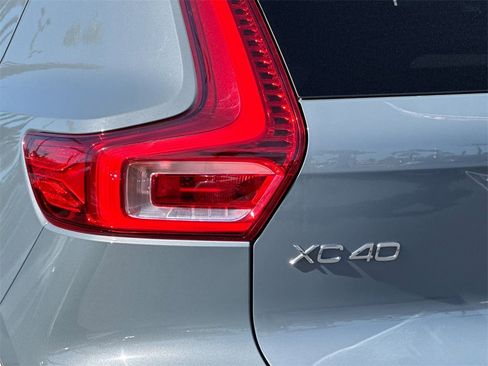 Certified 2023 Volvo XC40 B5 Ultimate image 26