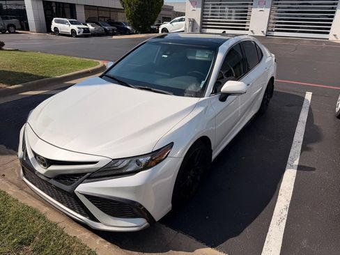 Used 2021 Toyota Camry XSE FWD image 2