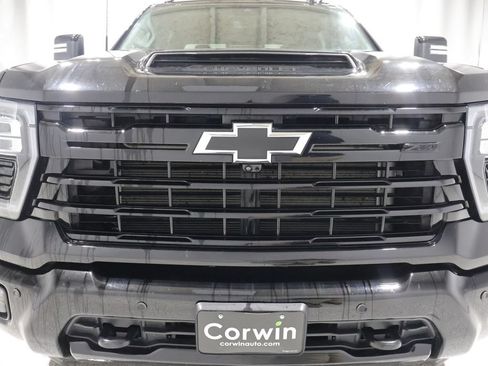 Used 2024 Chevrolet Silverado 2500 LTZ w/ LTZ Plus Package AWD/4WD image 9