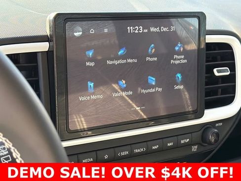 Certified 2025 Hyundai Venue Limited image 22