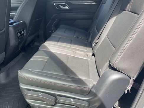 Used 2021 Chevrolet Suburban RST image 11