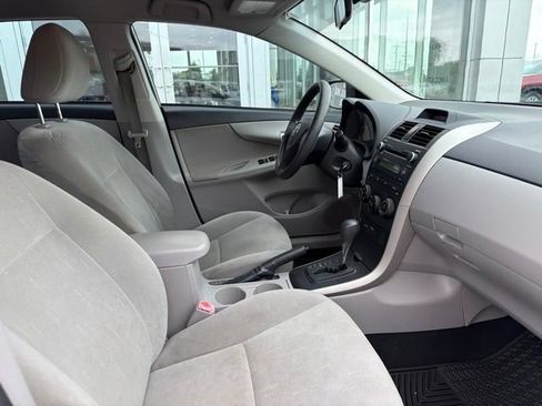 Used 2012 Toyota Corolla L FWD image 26