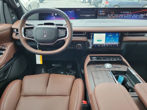 New 2026 Lincoln Navigator Reserve image 12