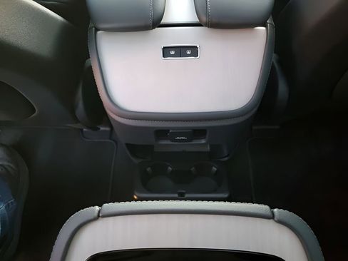 Used 2025 Lincoln Navigator L Reserve w/ Jet Appearance Package image 21