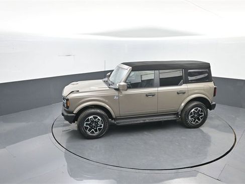 New 2026 Ford Bronco Outer Banks image 26