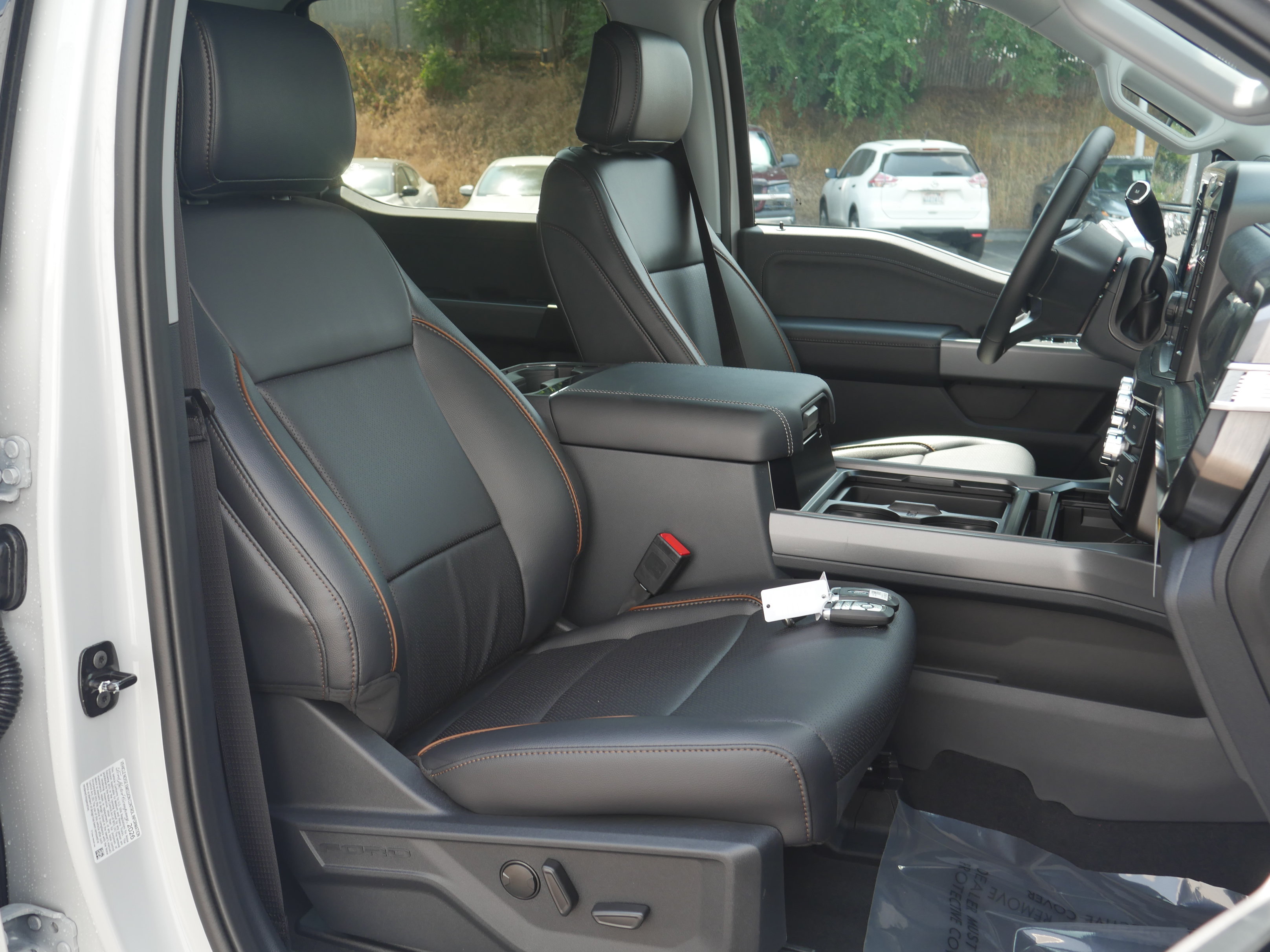 New 2026 Ford F350 Lariat w/ Lariat Premium Package AWD/4WD image 32