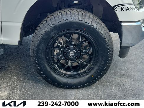 Used 2022 Ford F150 Lariat w/ Equipment Group 502A High AWD/4WD image 7