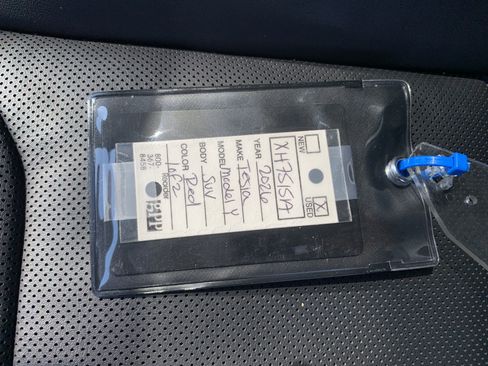 Used 2026 Tesla Model Y AWD image 37