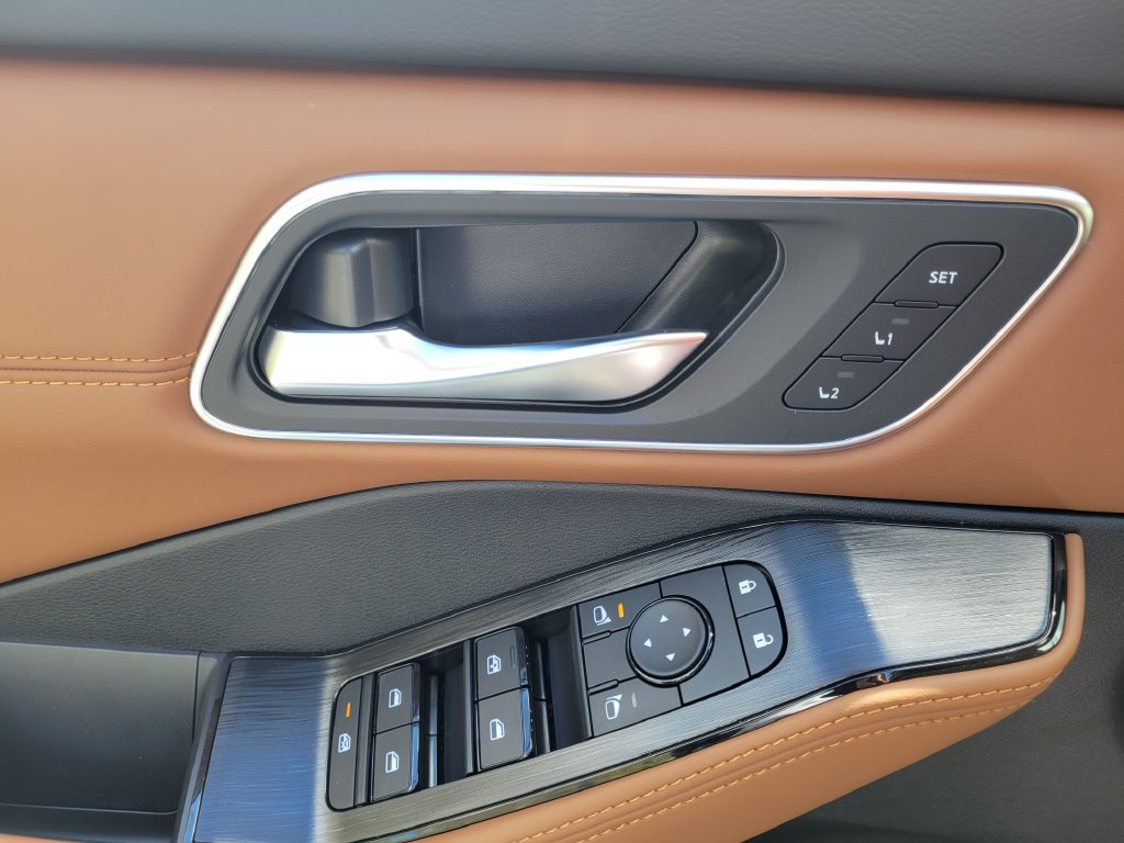 New 2026 Nissan Rogue Platinum AWD/4WD image 14
