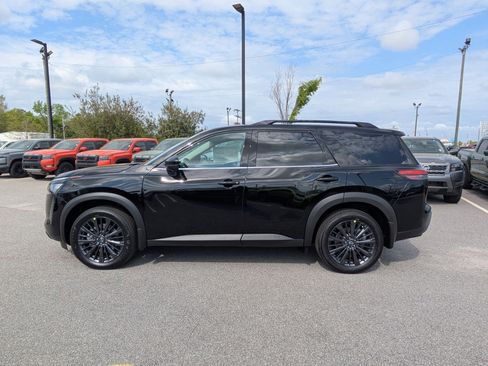 New 2026 Nissan Pathfinder SL FWD image 7