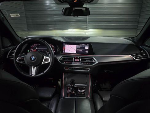 Used 2019 BMW X5 xDrive50i w/ M Sport Package image 11