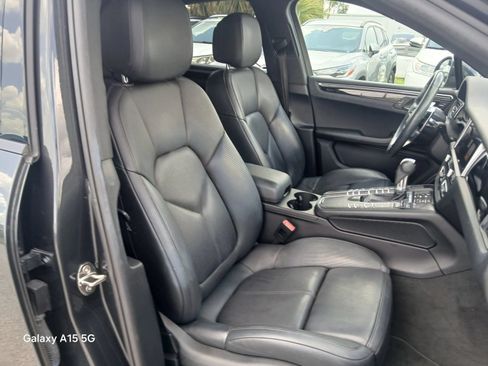 Used 2021 Porsche Macan AWD/4WD image 19