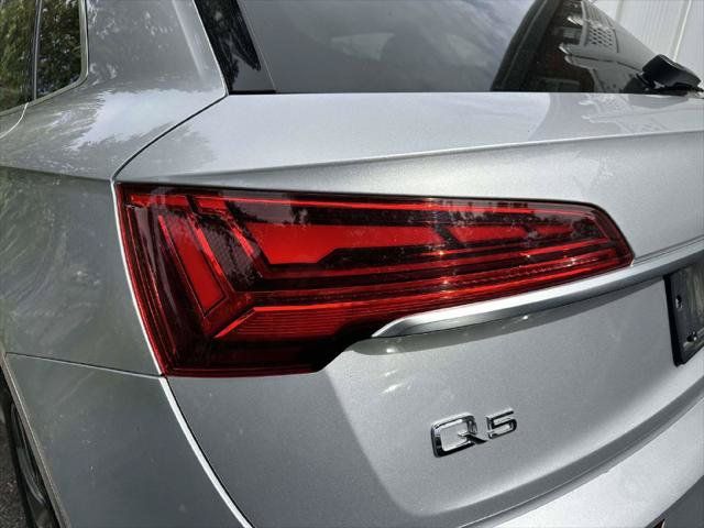Used 2022 Audi Q5 2.0T Premium Plus w/ Premium Plus Package AWD/4WD image 10