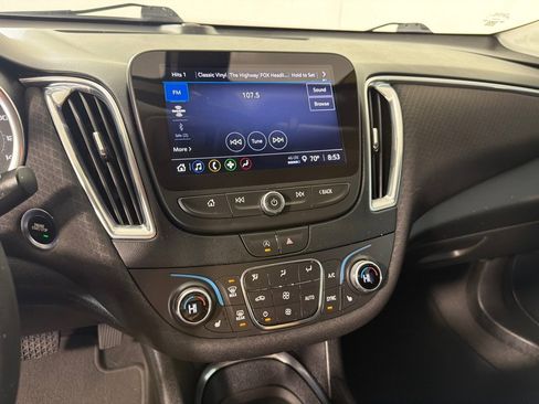 Used 2021 Chevrolet Malibu LT FWD image 15