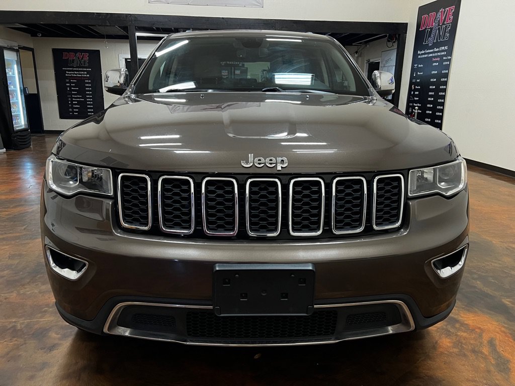Used 2019 Jeep Grand Cherokee Limited AWD/4WD image 4