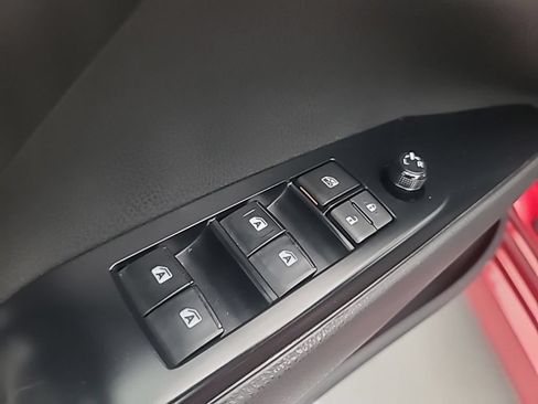 Used 2019 Toyota Camry LE FWD image 22