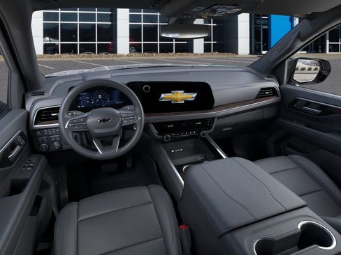 New 2026 Chevrolet Suburban Z71 w/ Comfort Package image 15